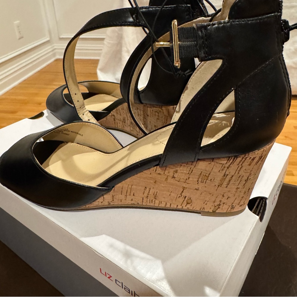 Liz Claiborne Octavia 9 black wedge heel NEW - Picture 3 of 4